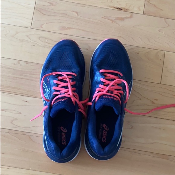 ASICS GT-2000 7 - Picture 2 of 4